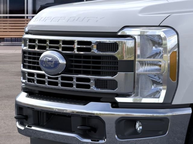 New 2026 Oxford White Ford XL image 17