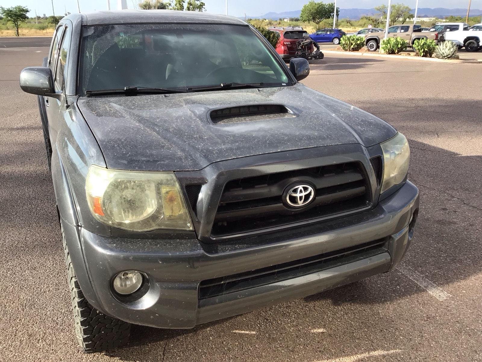 Used 2009 Magnetic Gray Metallic Toyota PreRunner image 15