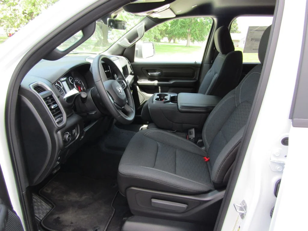New 2026 Bright White Clearcoat RAM Tradesman image 20