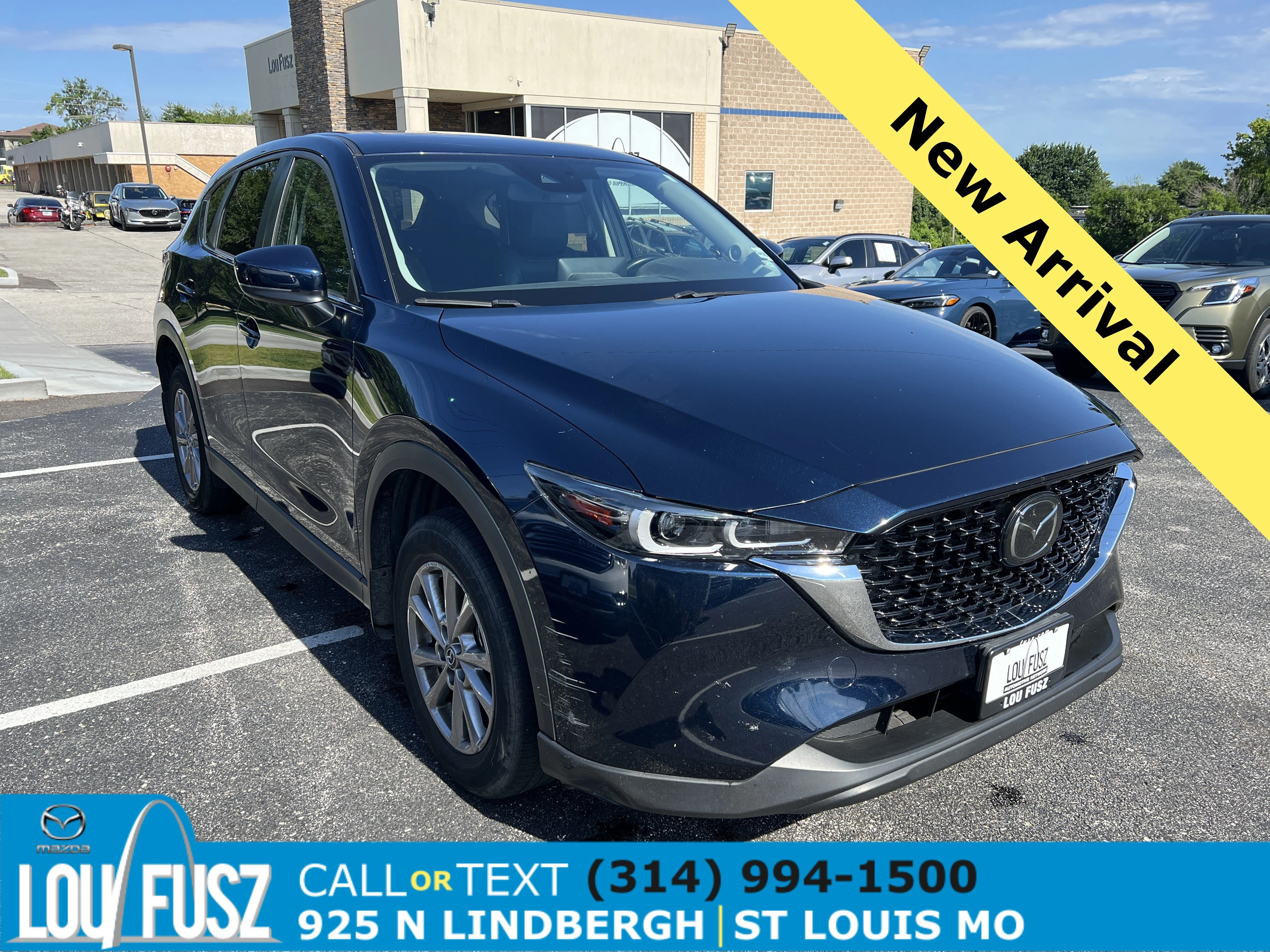 2023 Mazda CX-5 S Preferred package Auto AWD's photo