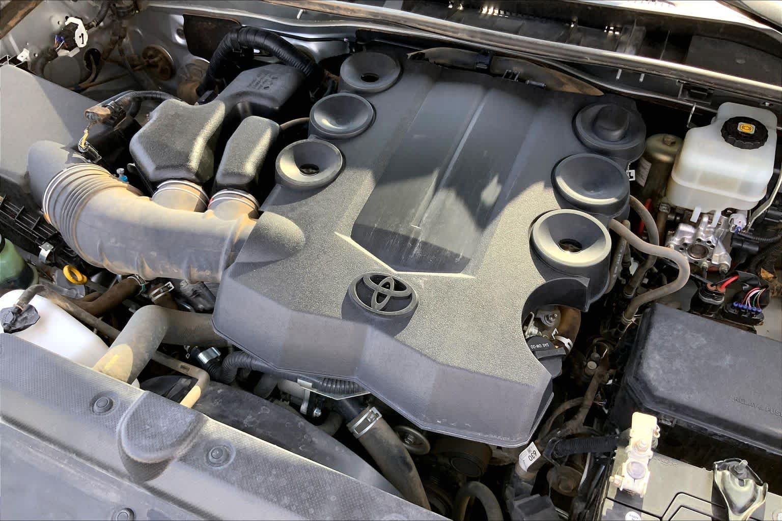 Used 2018 Classic Silver Metallic Toyota TRD Off Road Premium image 35