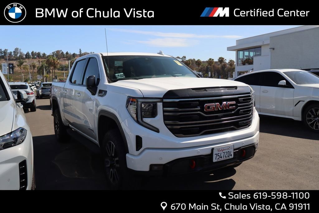 Used 2025 White GMC AT4 image 1