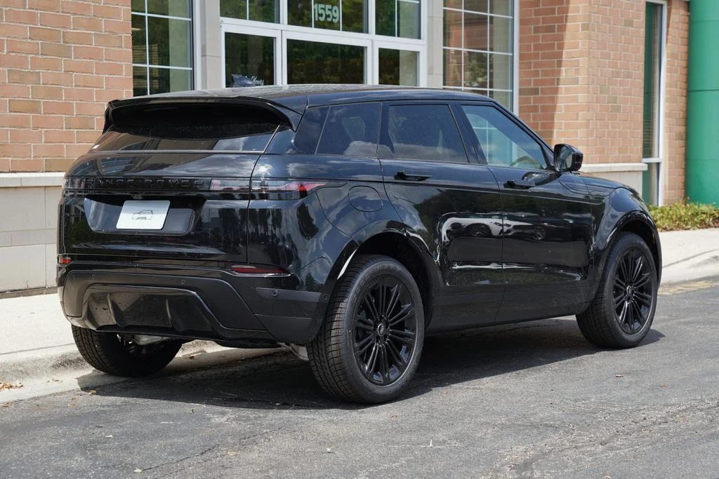 New 2026 Santorini Black Land Rover S image 6