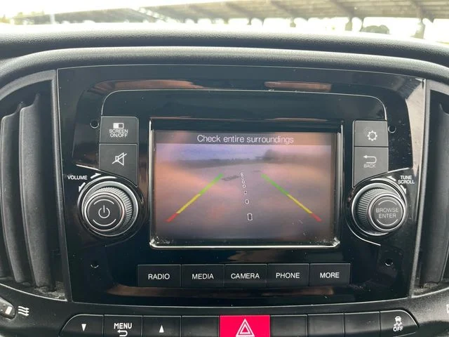 Used 2022 Bright White Ram Base image 9