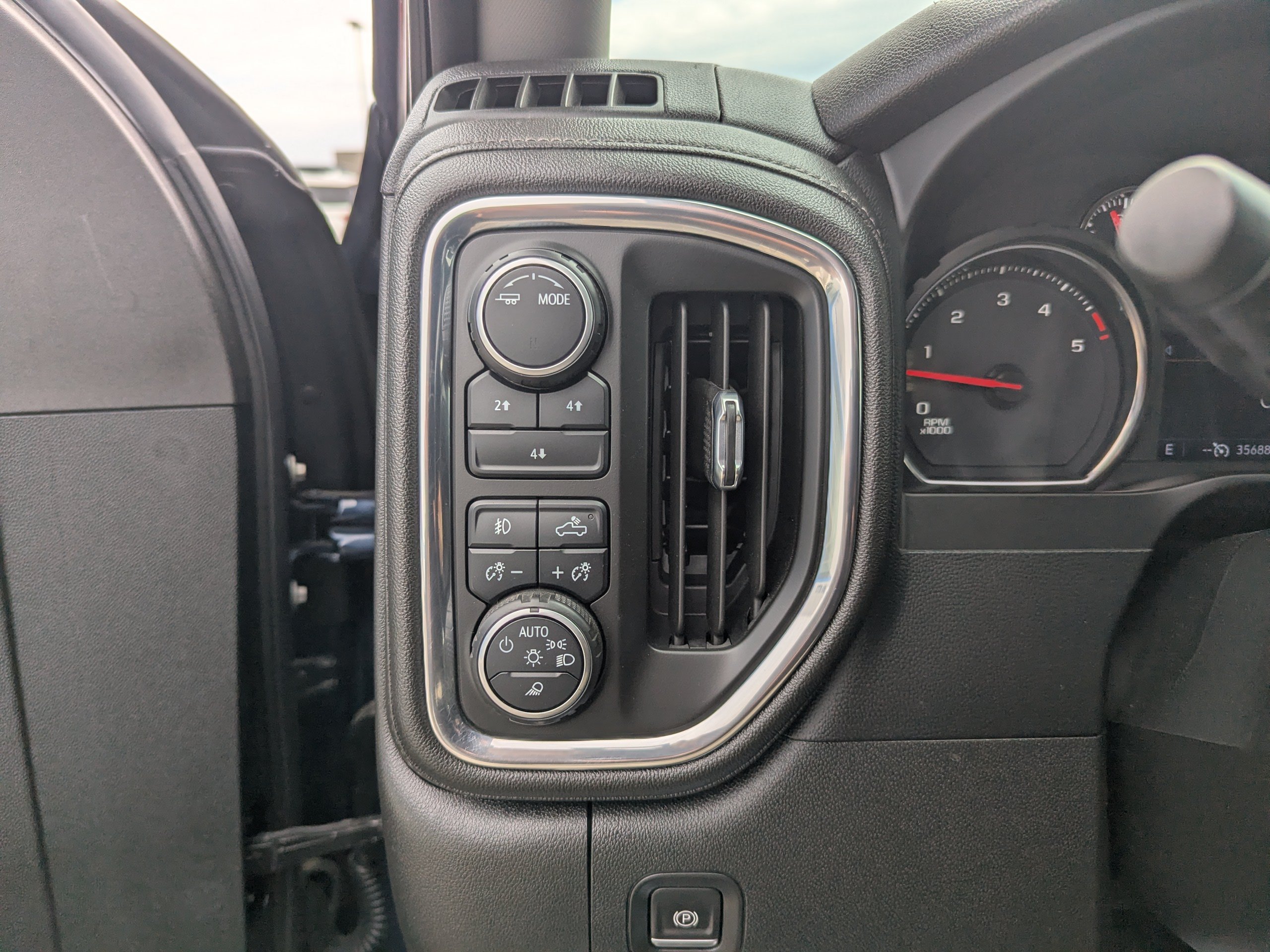 2022 Chevrolet Silverado 2500HD LT - Photo 14