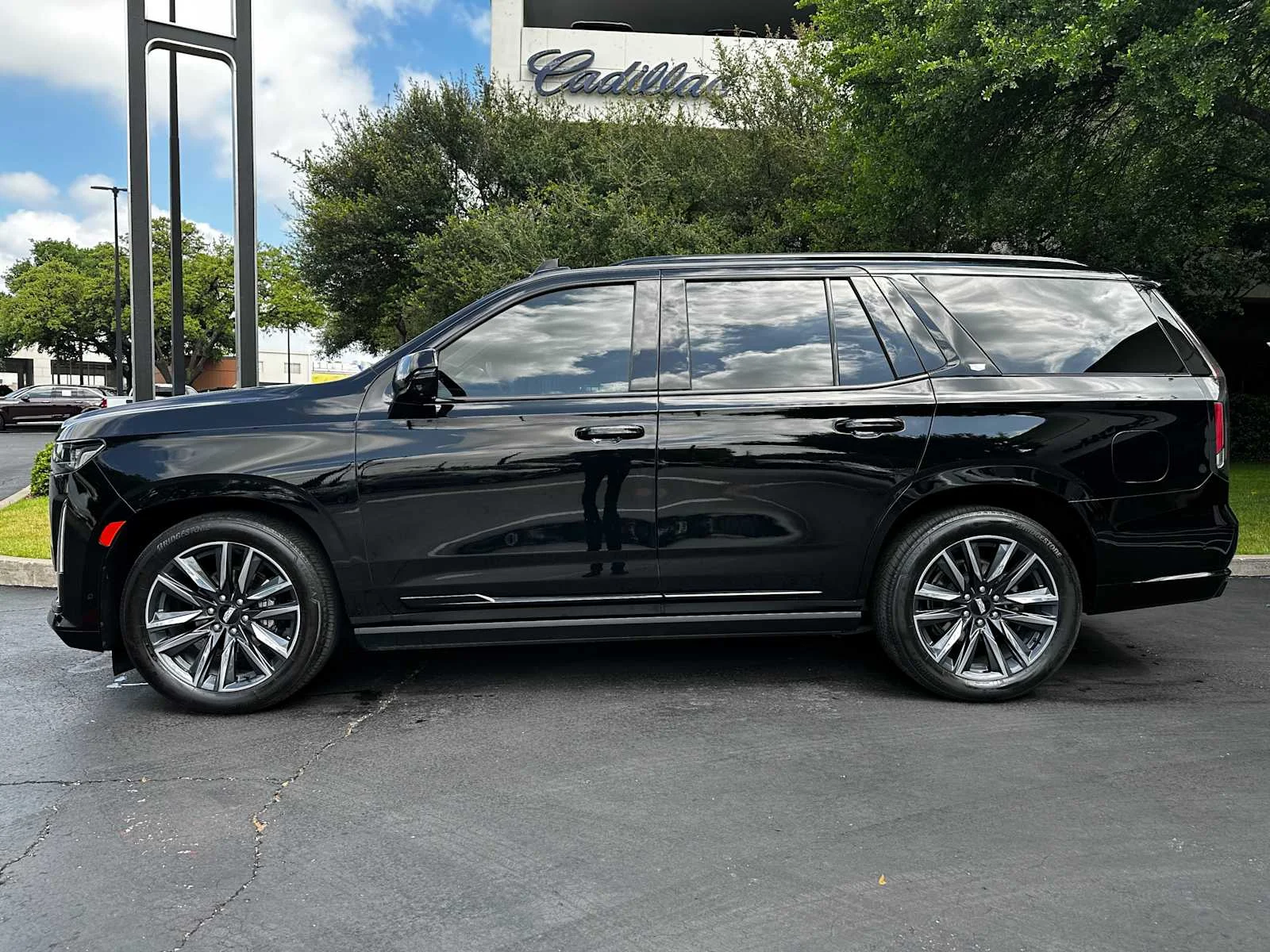 Certified Used 2024 Black Raven Cadillac Sport Platinum image 5