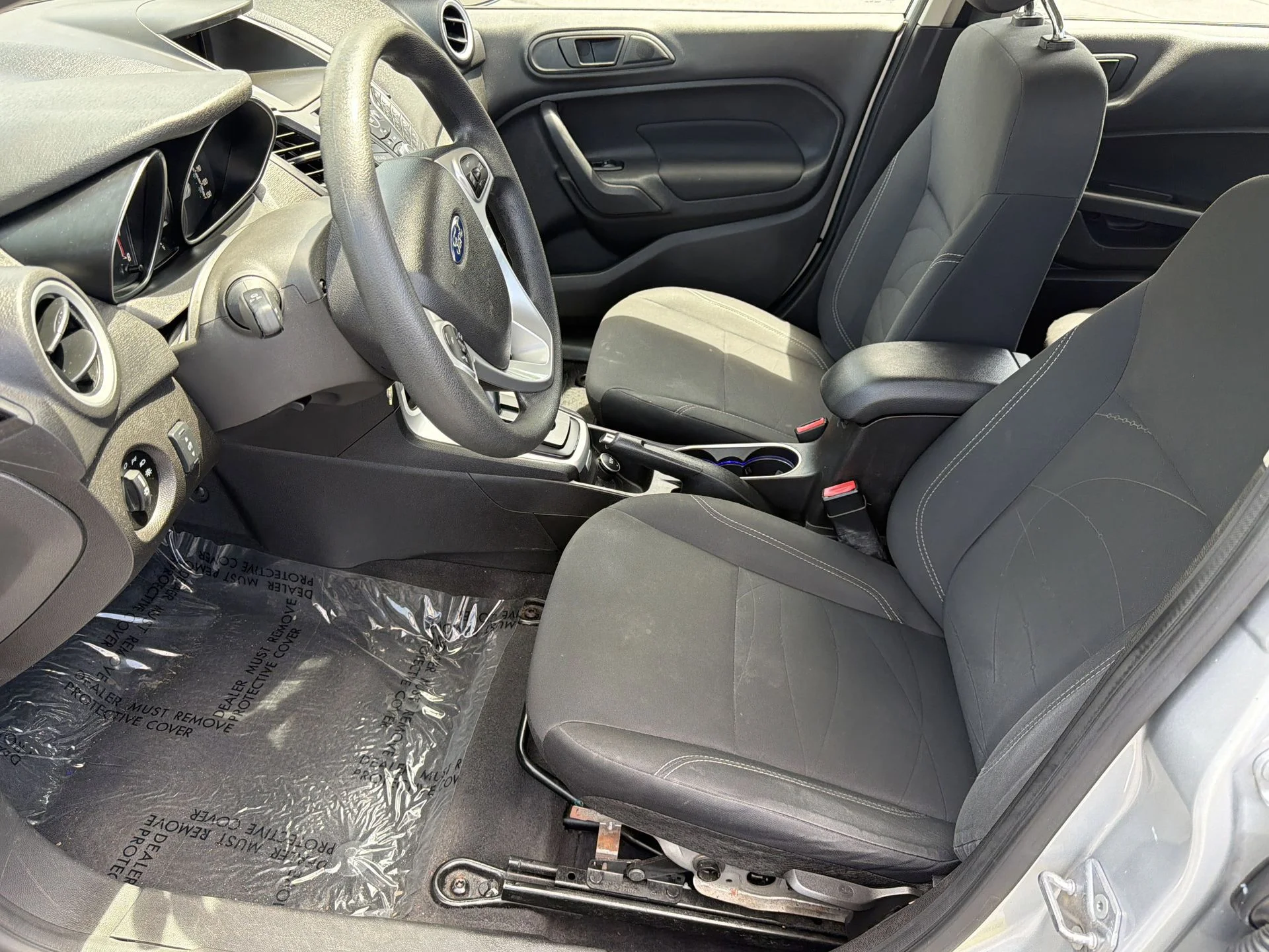 Used 2018 Silver Ford SE image 16