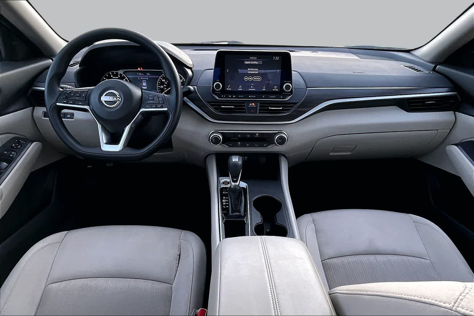 Used 2025 Bluestone Pearl Nissan SV image 13
