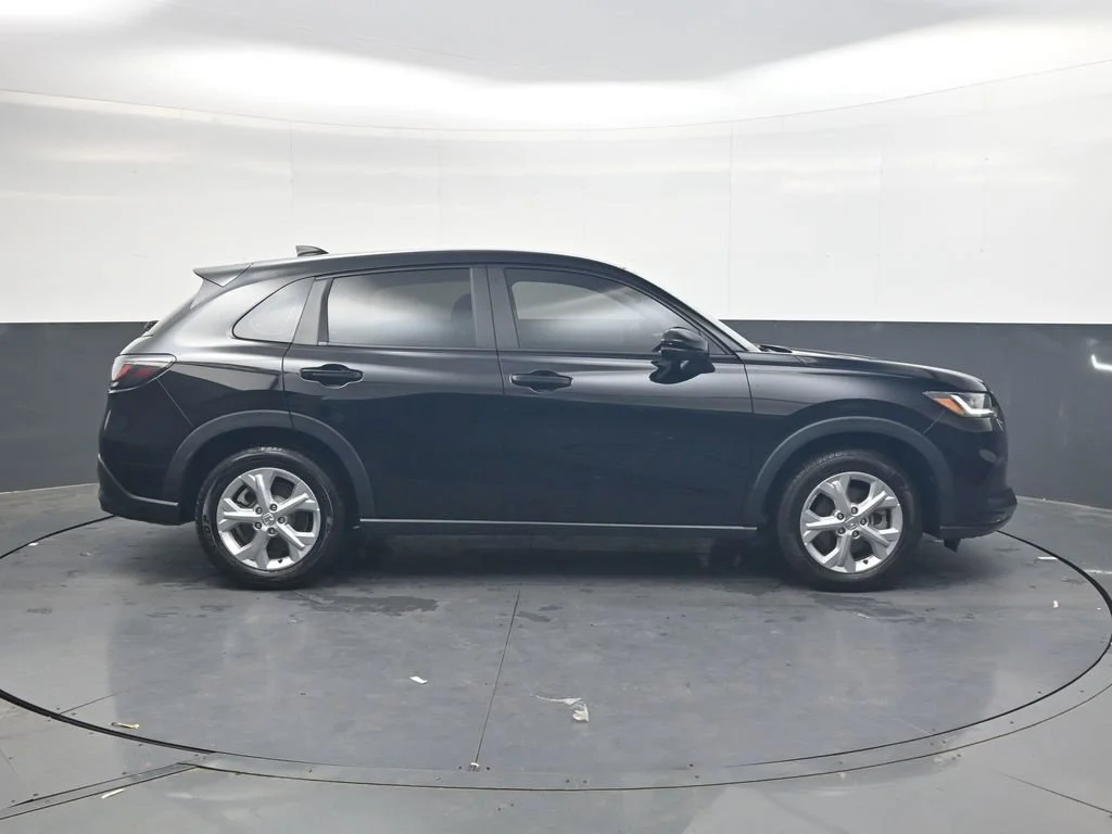 Used 2023 Crystal Black Pearl Honda LX image 3