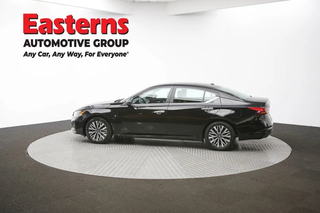 Used 2024 Black Nissan 2.5 SV image 58