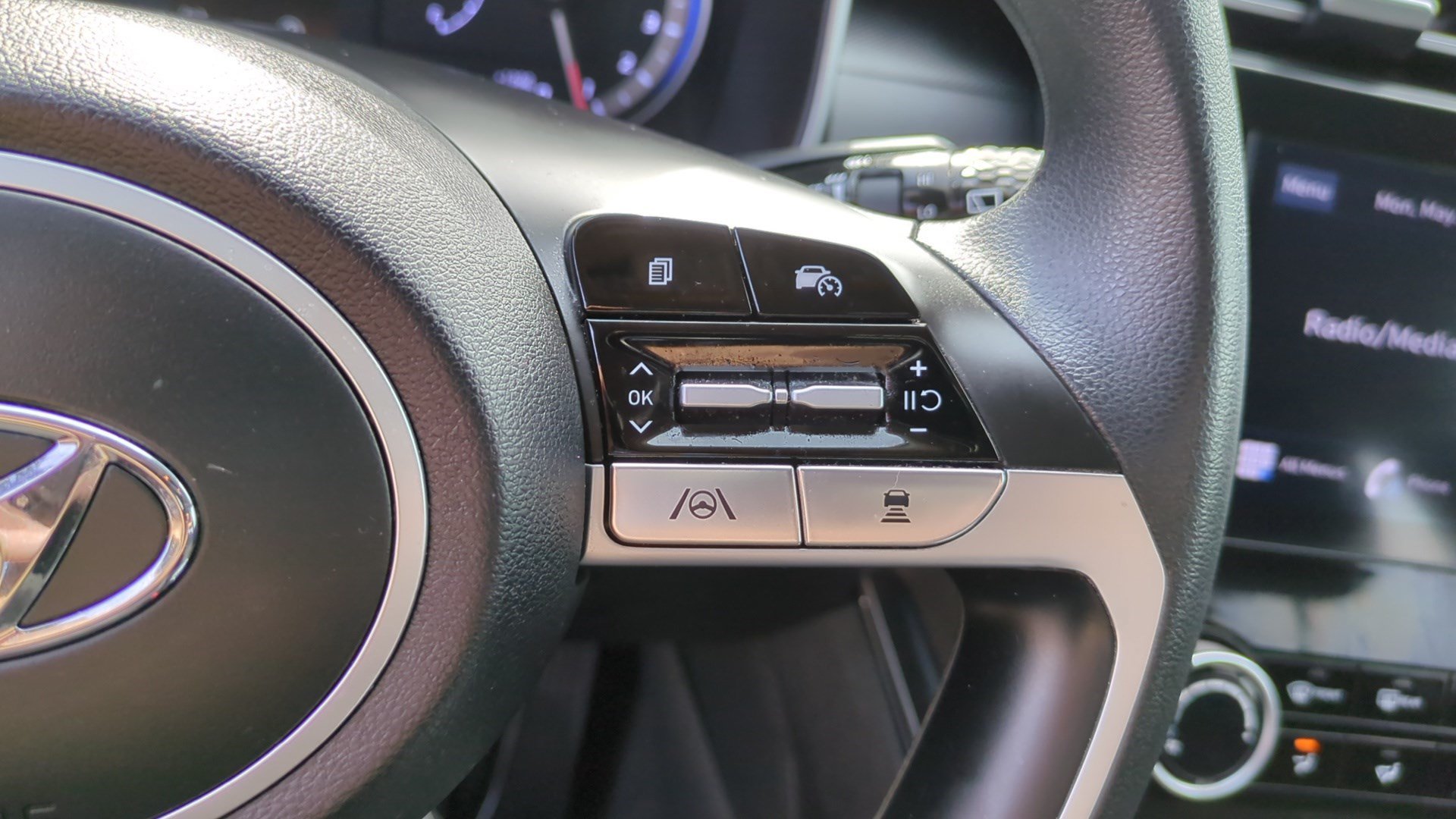 Used 2023 Portofino Gray Hyundai SEL image 18