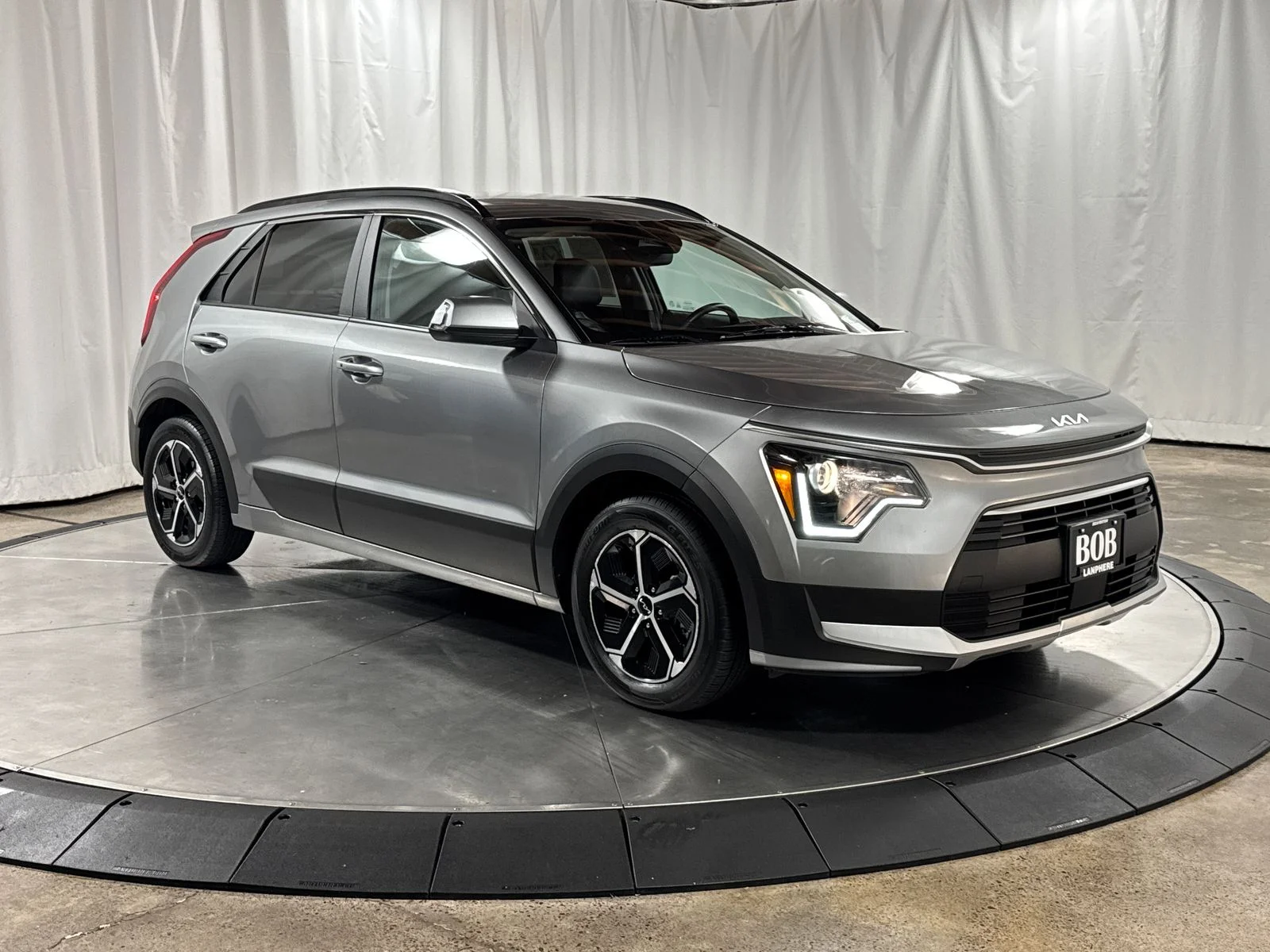 Used 2023 Gray Kia EX image 7