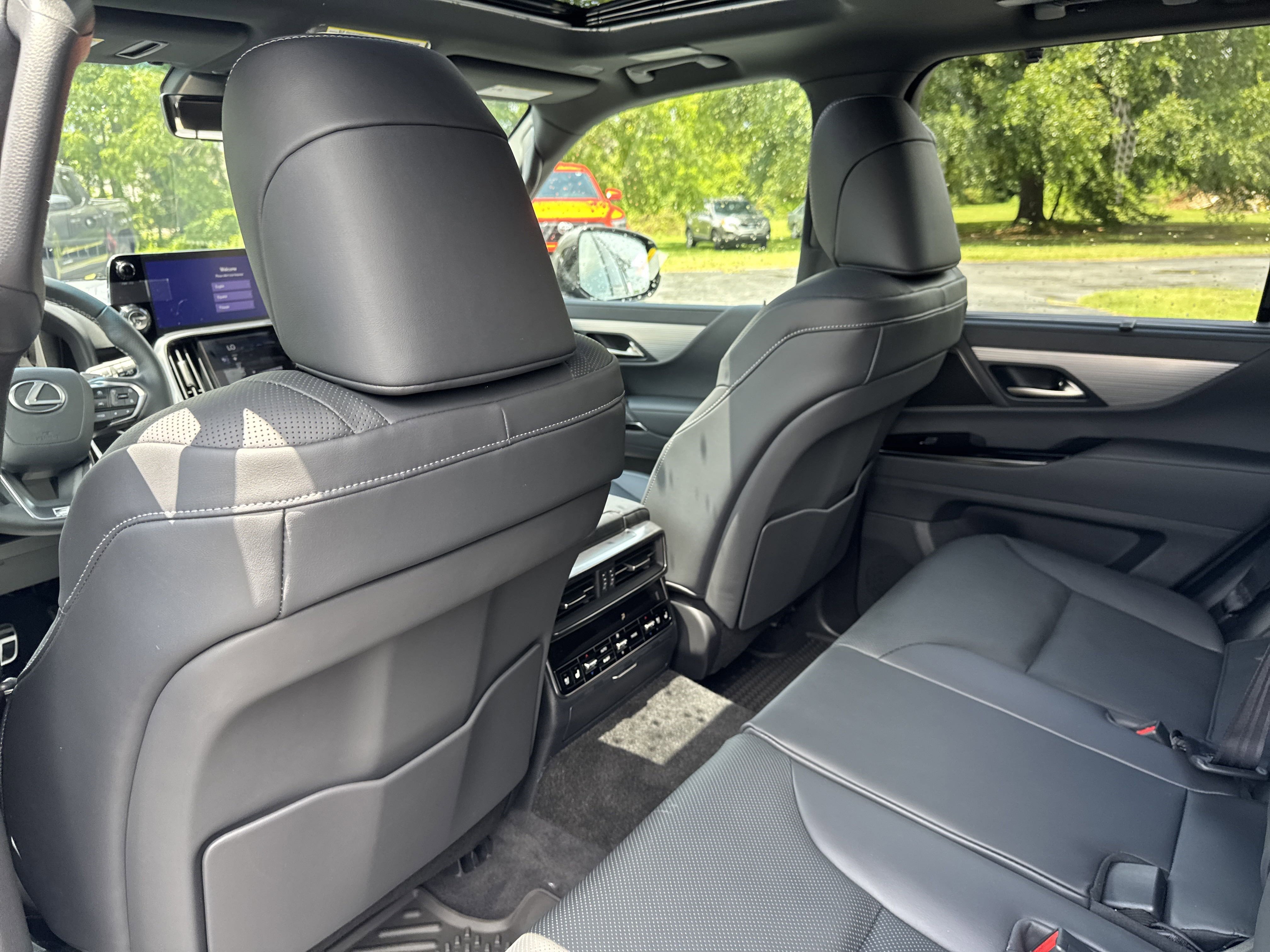 2025 Lexus LX F-Sport - Photo 27