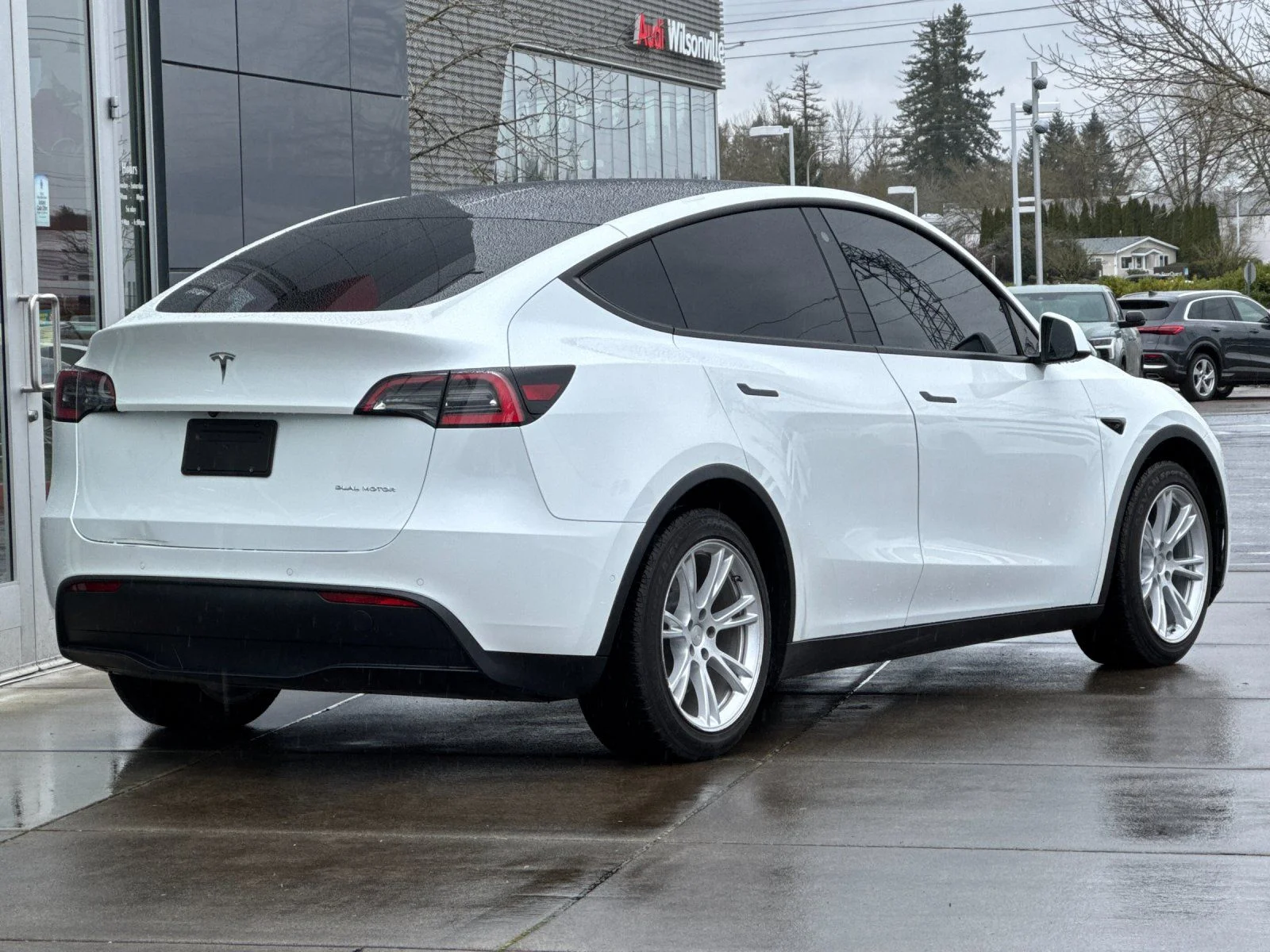 Used 2021 Tesla Model Y Long Range with VIN 5YJYGDEE8MF095232 for sale in Portland, OR