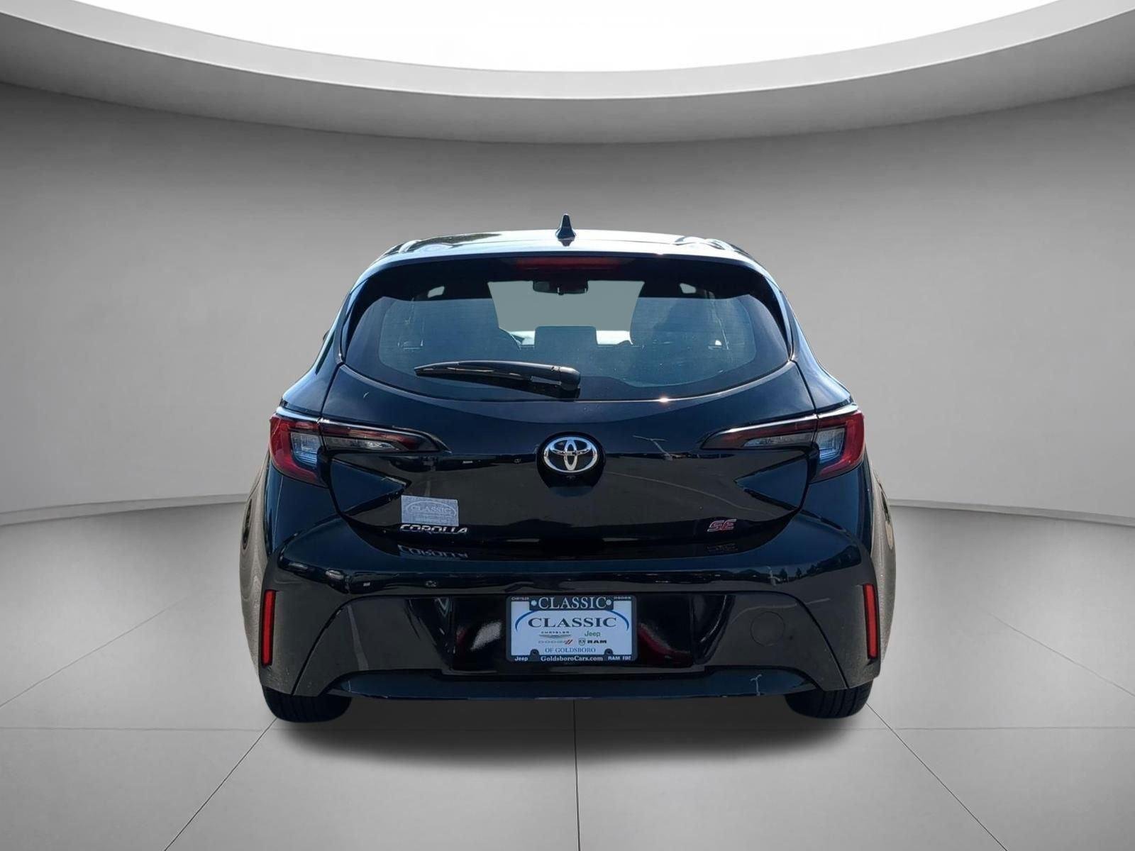 Used 2025 Midnight Black Metallic Toyota SE image 4