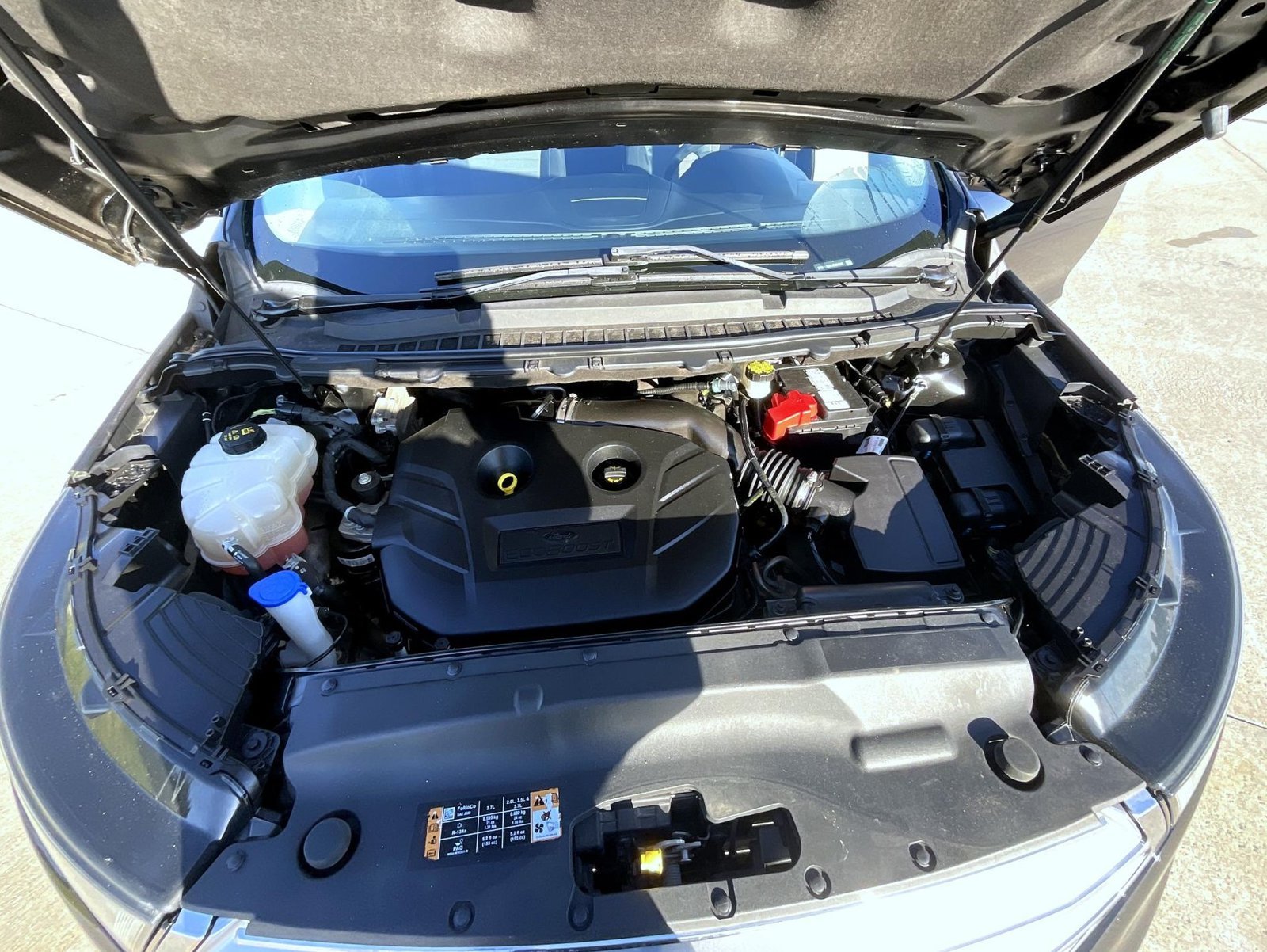 Used 2018 Black Ford SE image 29