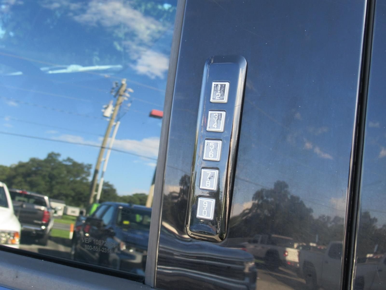 Used 2018 Blue Ford XLT image 16
