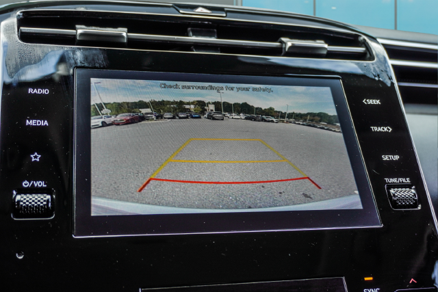 Used 2023 Silver Hyundai SEL image 18