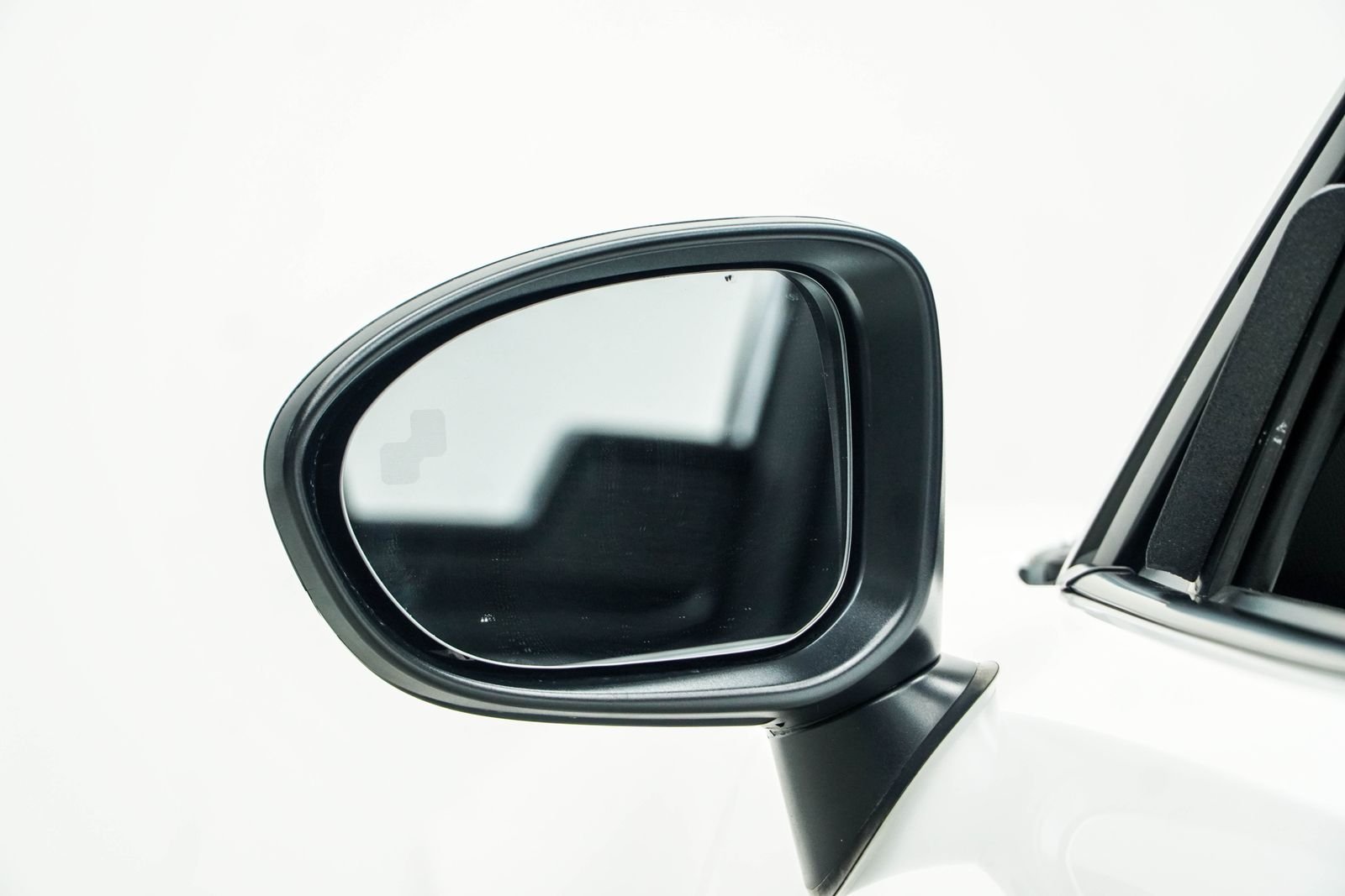 Used 2025 White Mazda Club image 19