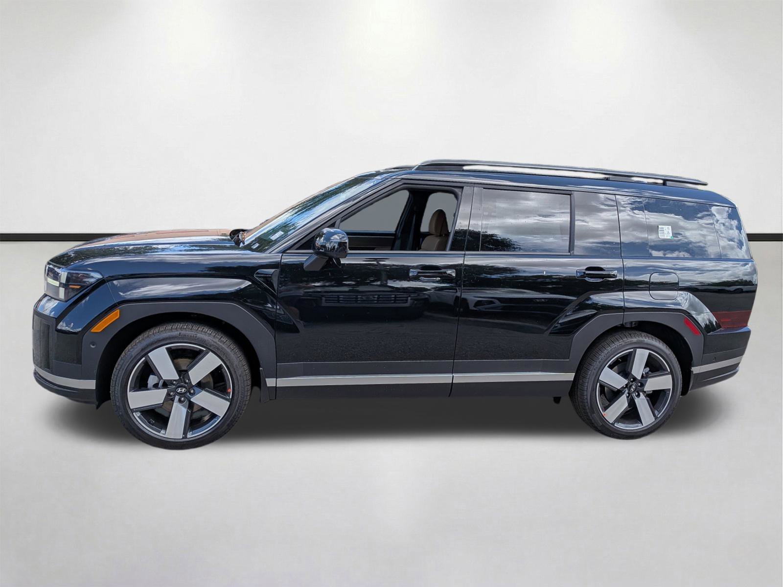 New 2026 Phantom Black Hyundai Limited FWD image 37