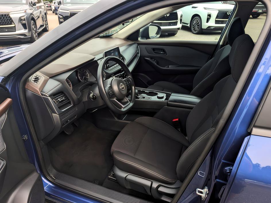 Used 2023 Caspian Blue Metallic Nissan S image 10