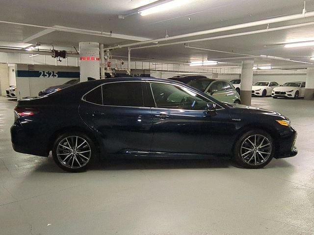 Used 2021 Midnight Black Metallic Toyota XLE image 8