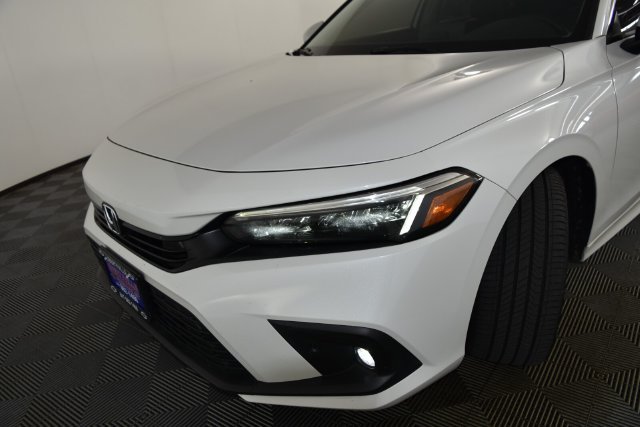 Used 2023  Honda Touring image 12