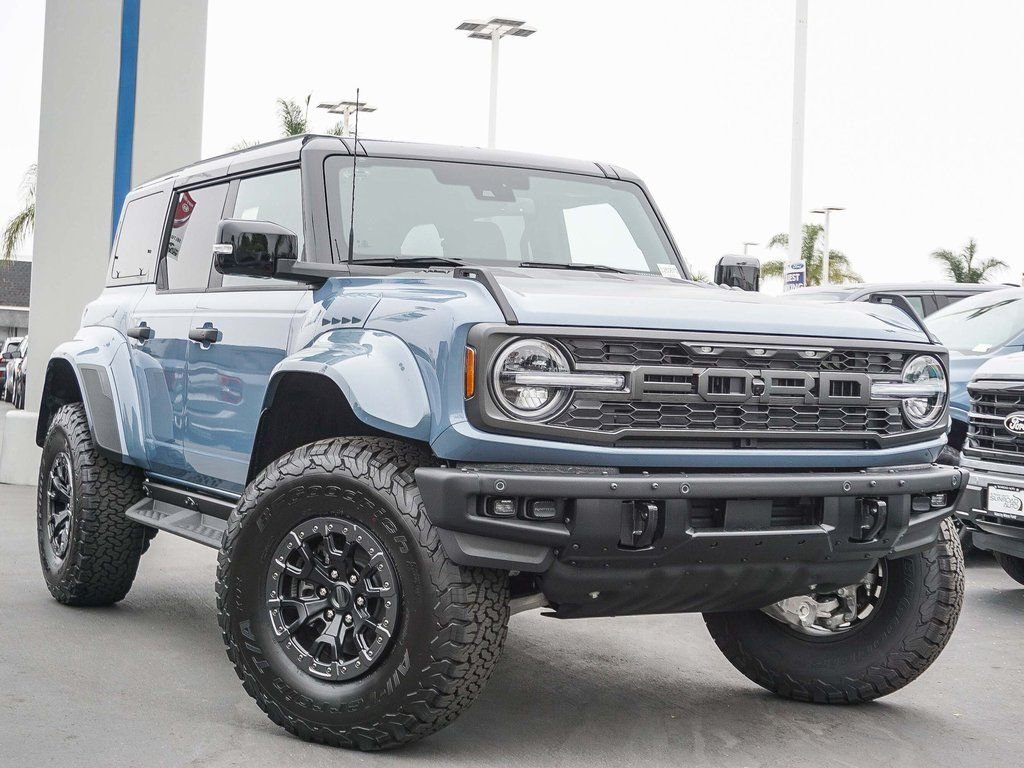 2025 Ford Bronco Raptor 4x4's photo