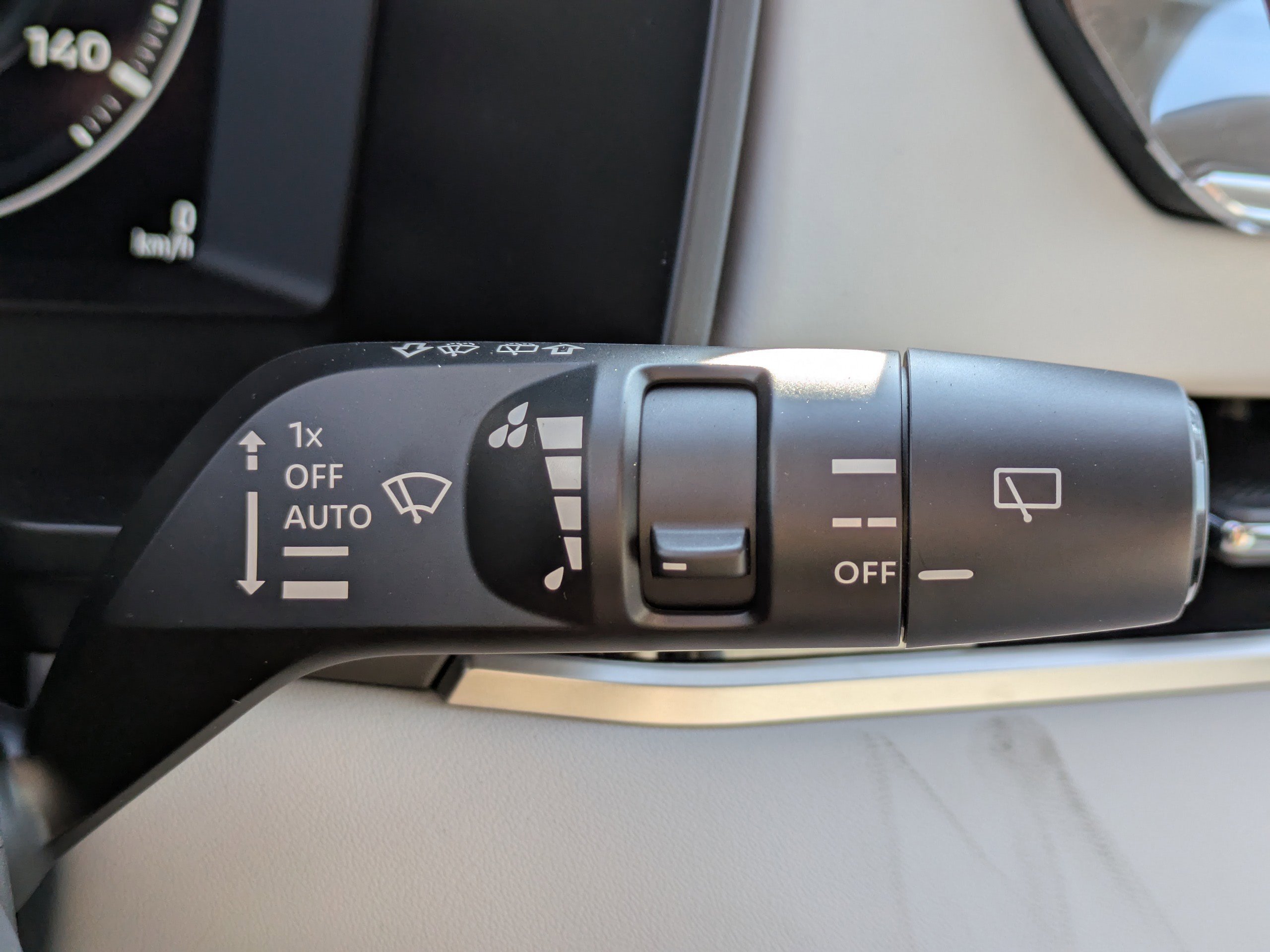 2025 Mitsubishi Outlander Plug-in Hybrid SEL - Photo 29