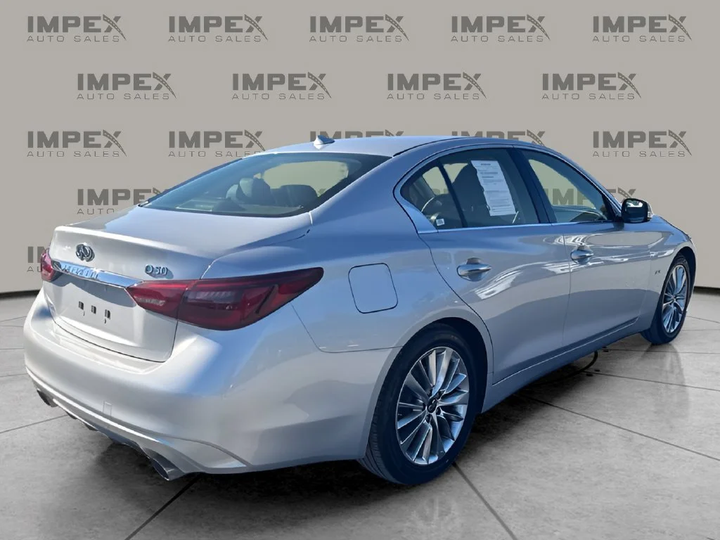Used 2020 Silver INFINITI 3.0t LUXE image 5