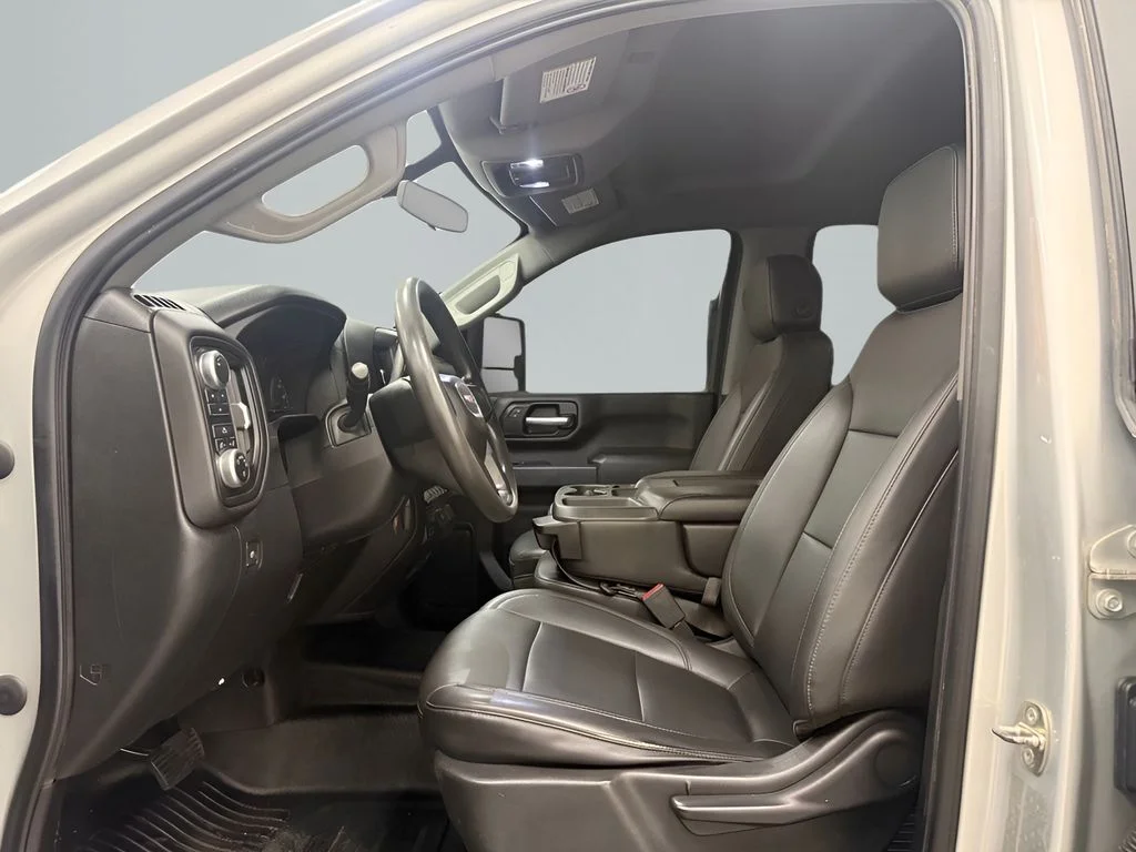 Used 2020 Silver GMC Base image 11