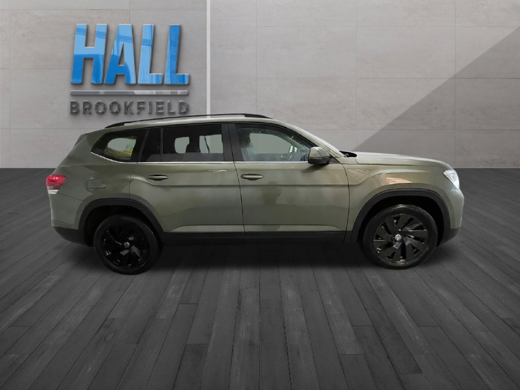 New 2026 Green Volkswagen SE w/Technology image 6