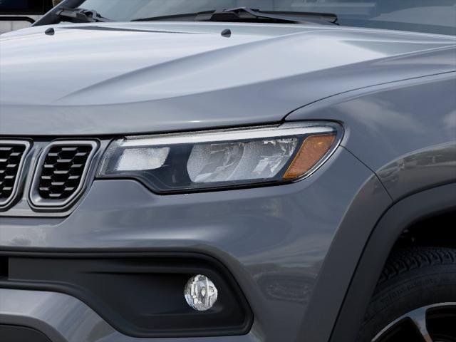 New 2026 Sting-Gray Clear-Coat Exterior Paint Jeep Latitude image 30