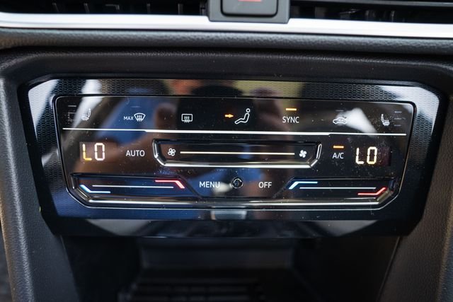 2025 Volkswagen Taos SE - Photo 22