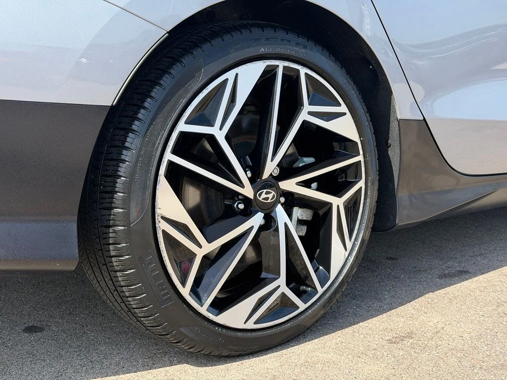 Used 2024 Silver Hyundai SEL image 25