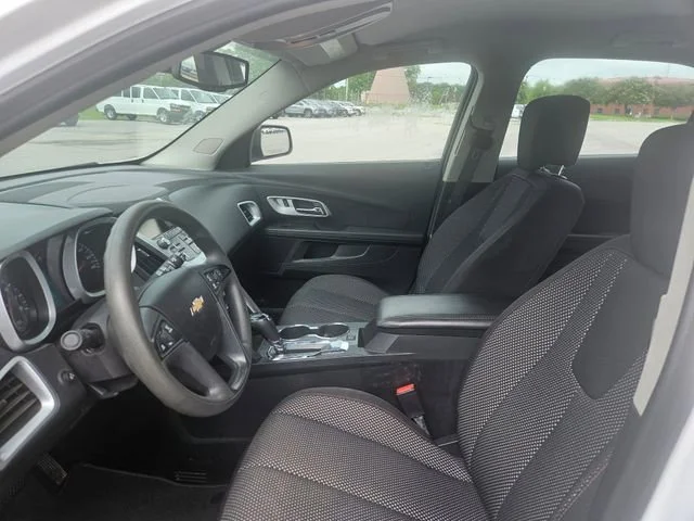 Used 2017 SUMMIT WHITE Chevrolet LS image 9