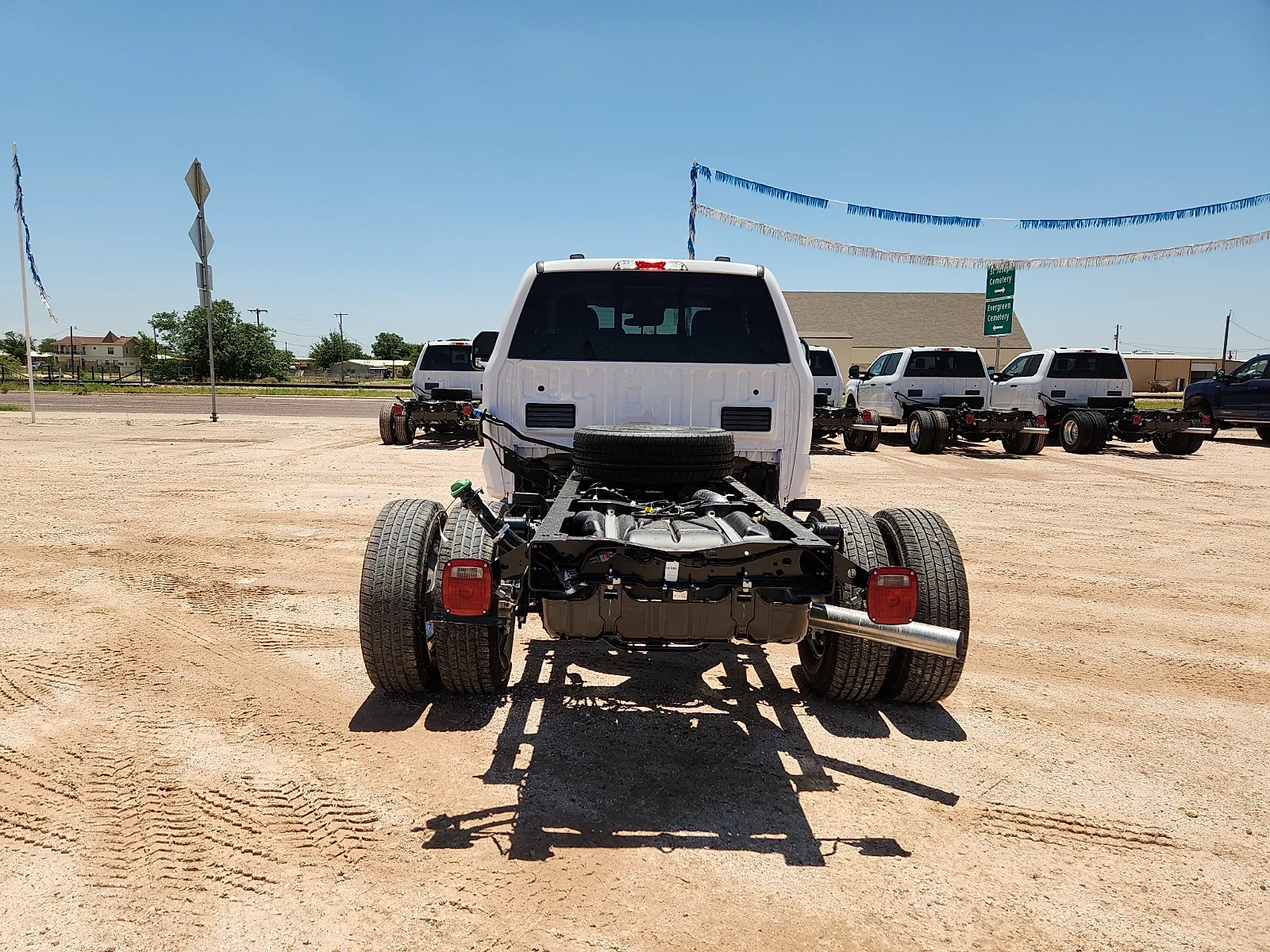 New 2026 Oxford White Ford F-350® XL image 6