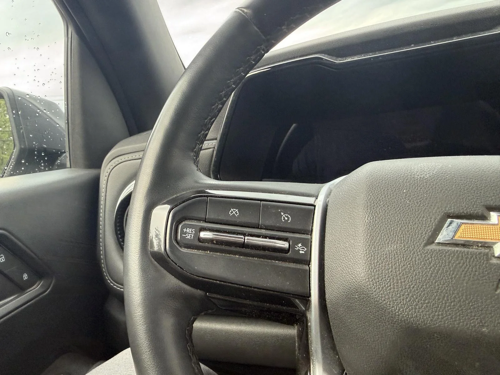 Used 2023 Sterling Gray Metallic Chevrolet 4WD LT image 17