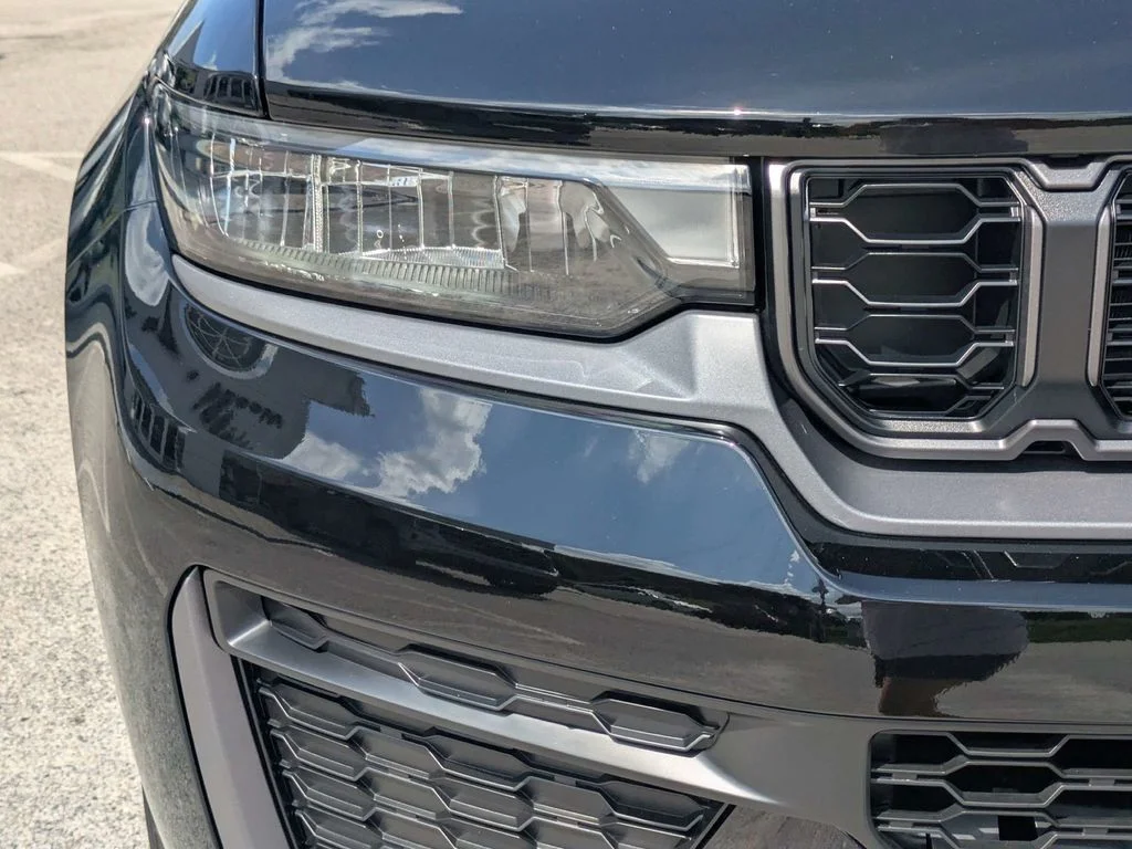 New 2027 Black Jeep  image 11