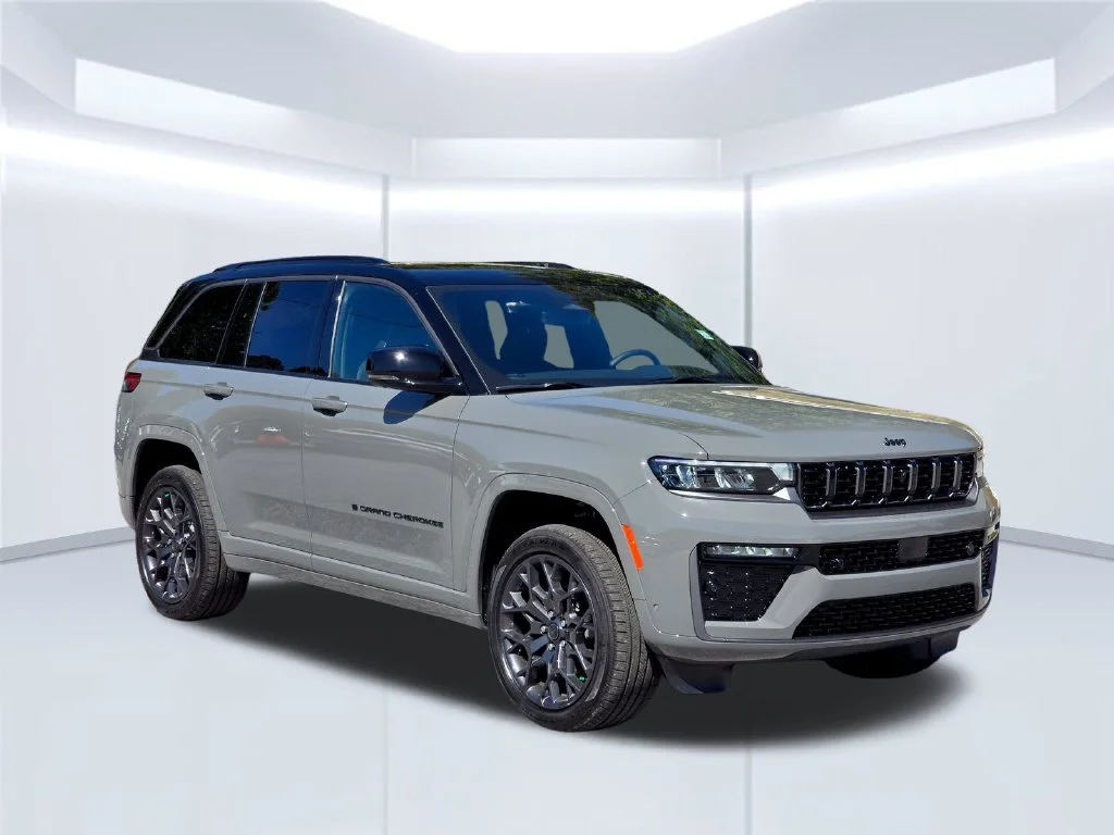 New 2027 Gray Jeep Summit image 15