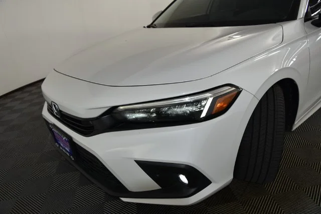 Used 2023  Honda Touring image 12