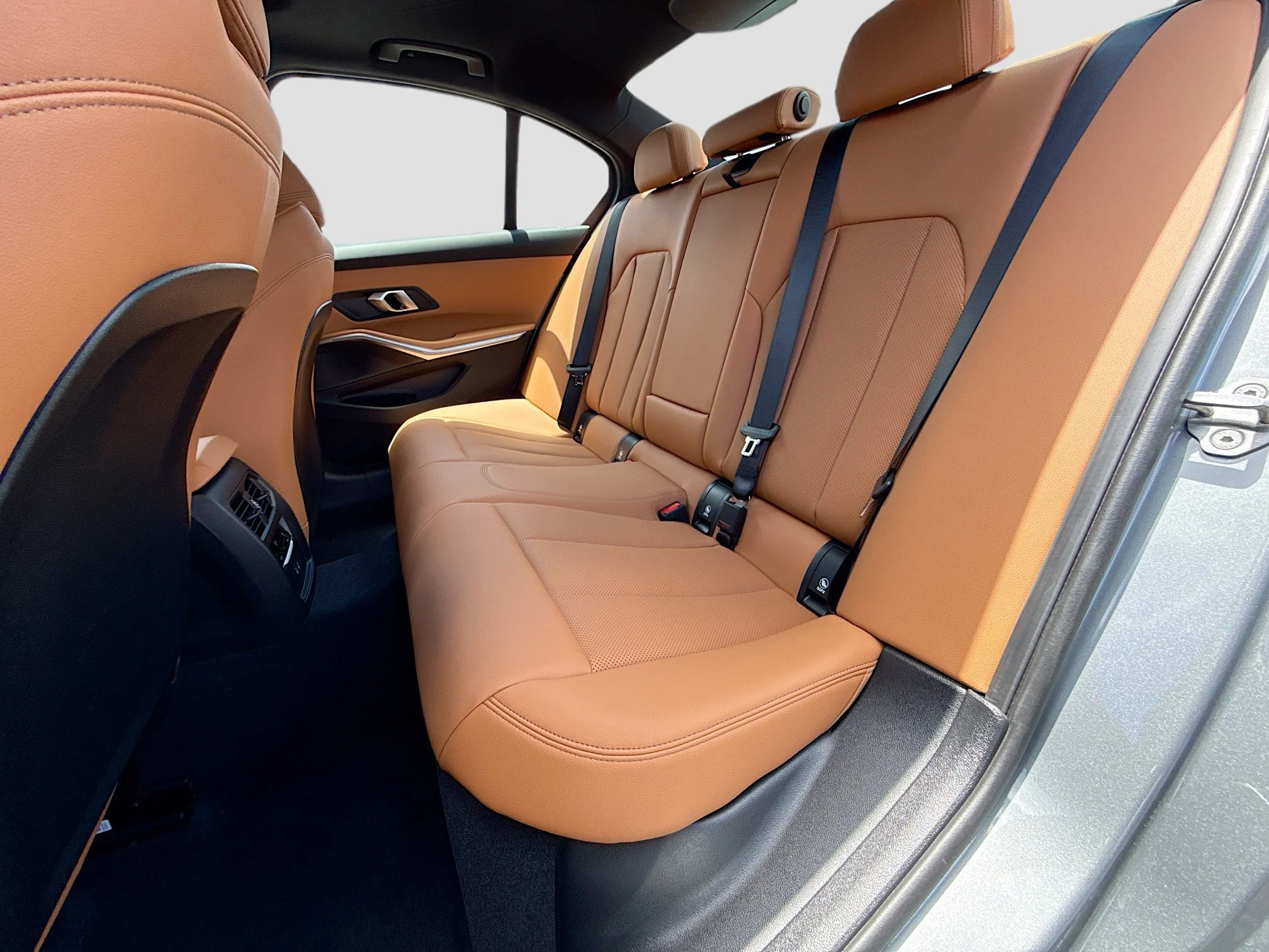 New 2026 Skyscraper Grey Metallic BMW 330i xDrive image 21