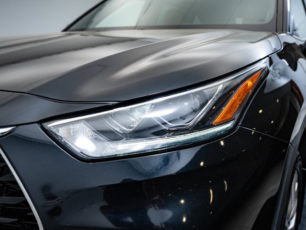 Used 2024 Gray Toyota Platinum image 15