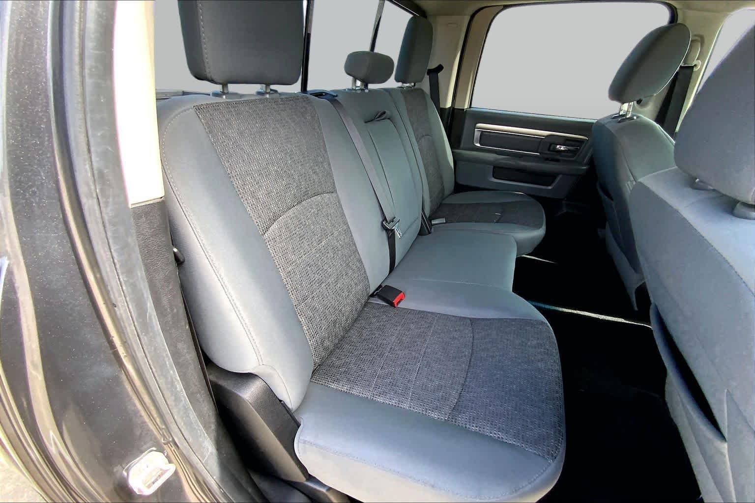 Used 2016 Granite Crystal Metallic Clearcoat Ram Lone Star image 19