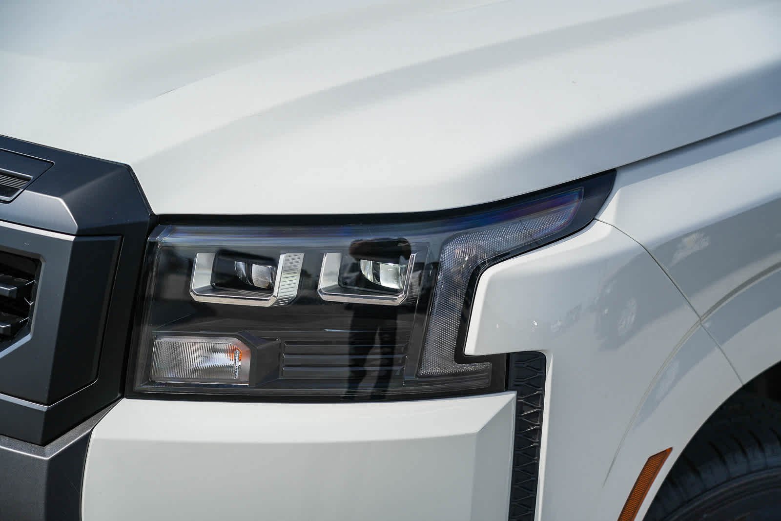 New 2026 Glacier White Nissan S image 2