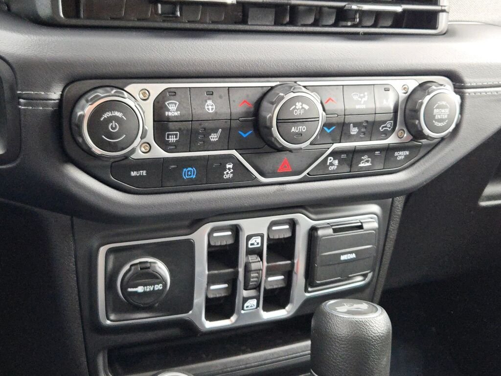 Used 2025 Red Jeep Sahara 4xe image 28