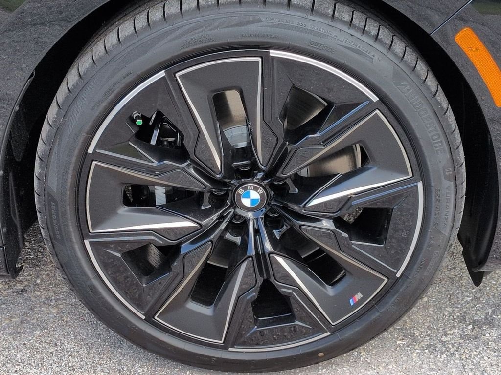 New 2026 Black Sapphire Metallic BMW 740i xDrive image 11