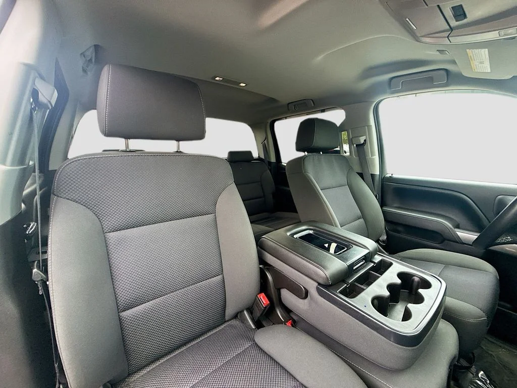 Used 2017 Silver Chevrolet LT image 32