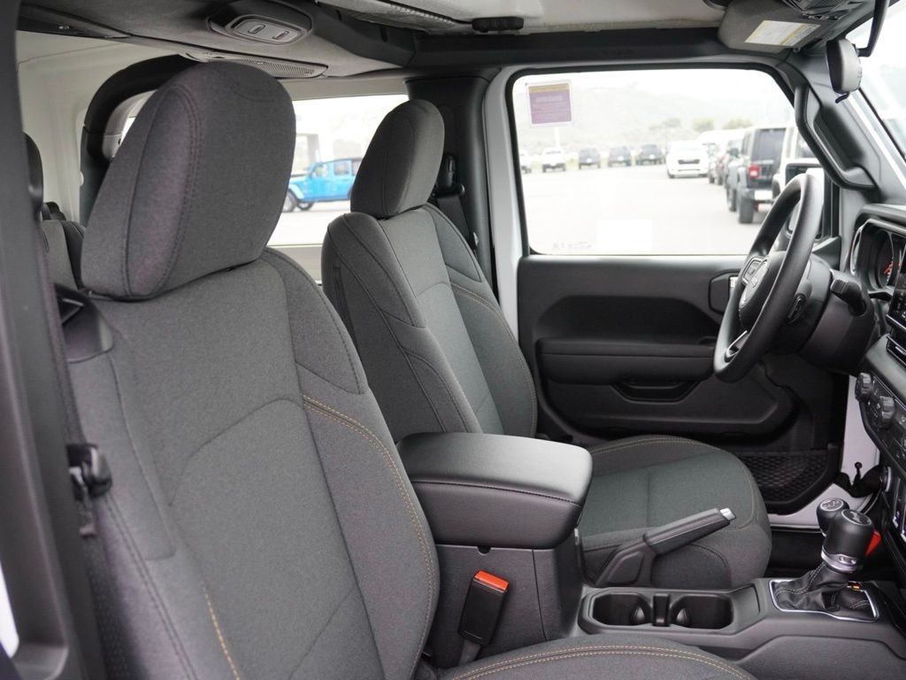 New 2026 Bright White Clear-Coat Exterior Paint Jeep Sport image 19