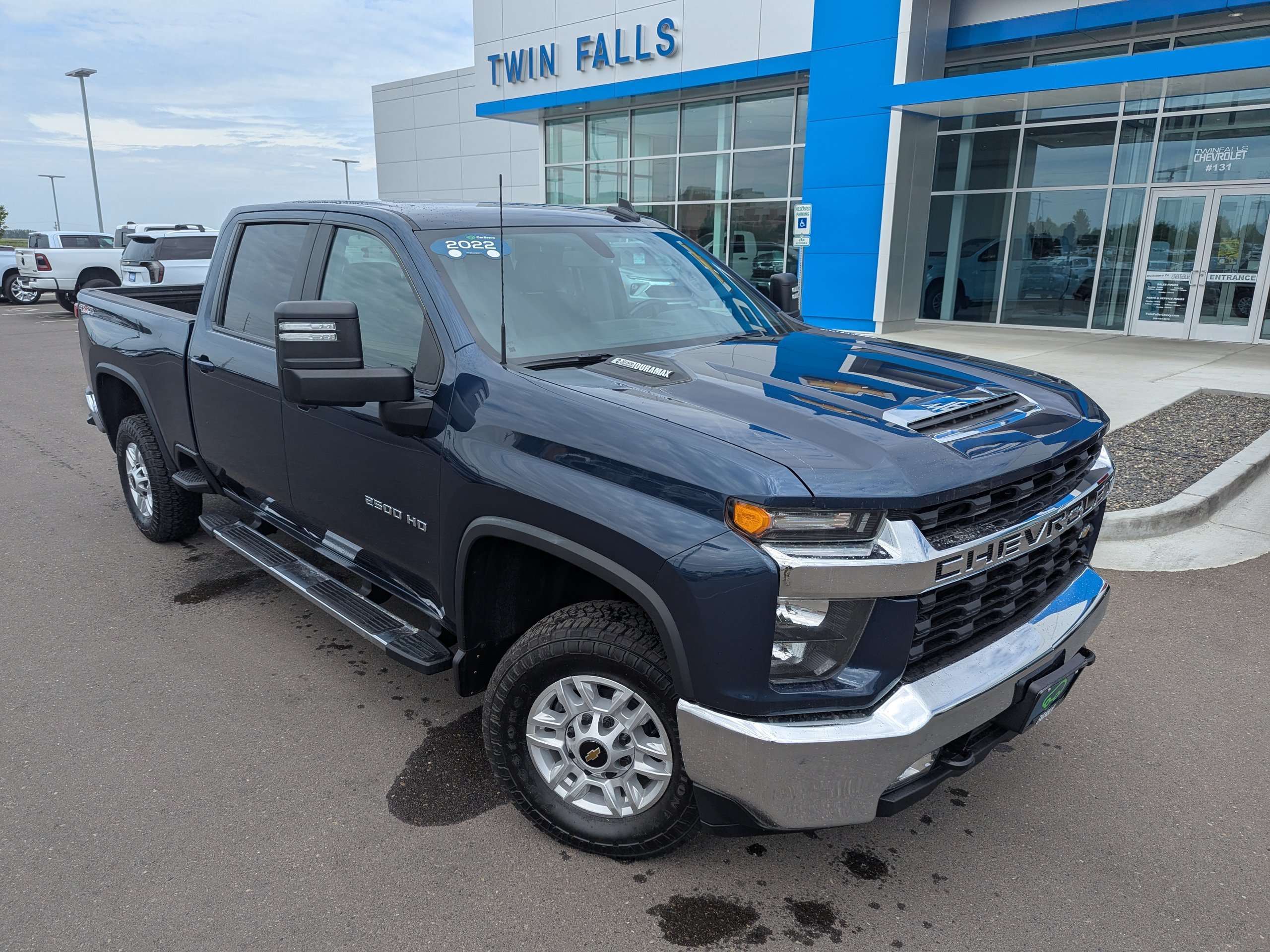Certified Used 2022 NORTHSKY BLUE METALLIC Chevrolet LT image 3